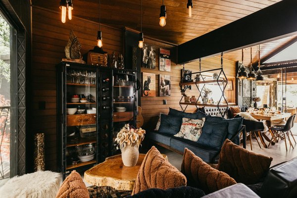 Explore the heritage of british fruit cultivation: engaging expert tours of uk botanical gardens